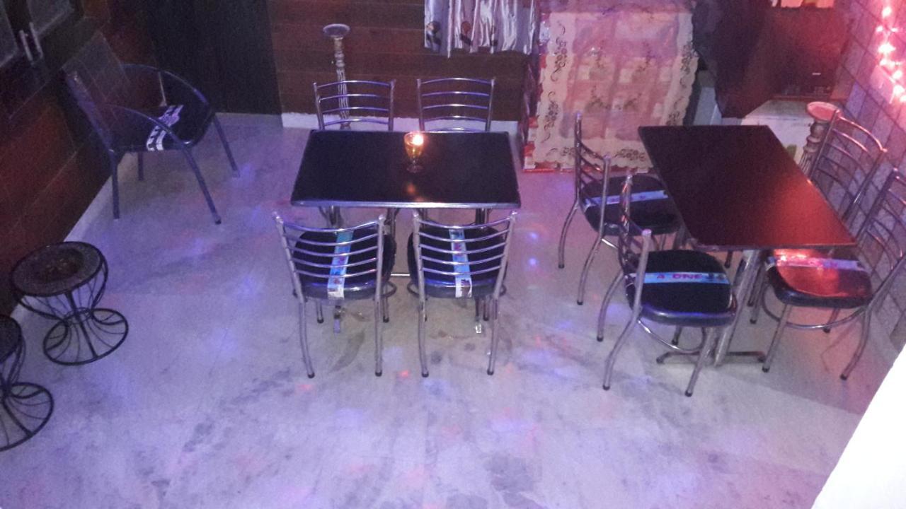 Basil Inn Home Stay Walking Distance From Taj Mahal Agra Агра Екстериор снимка